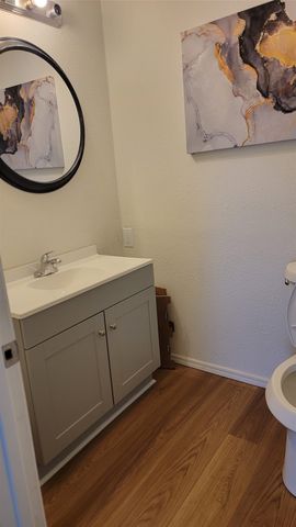 2001 Alma, Sherman, TX 75090