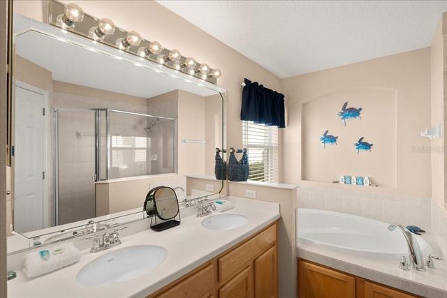 126 HENLEY CIRCLE, Davenport, FL 33896