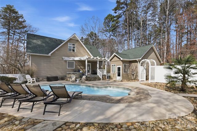 145 Morgan Bluff Road, Mooresville, NC 28117