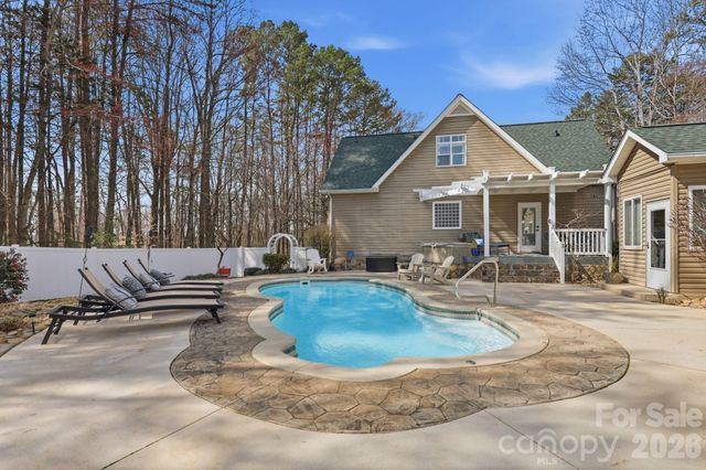 145 Morgan Bluff Road, Mooresville, NC 28117