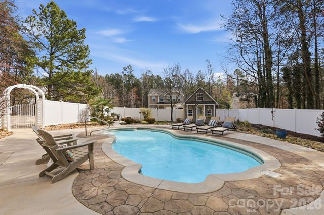 145 Morgan Bluff Road, Mooresville, NC 28117
