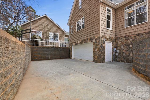 145 Morgan Bluff Road, Mooresville, NC 28117