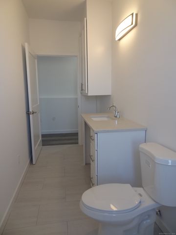 2806 Fairfield Avenue 301, Bridgeport, CT 06605