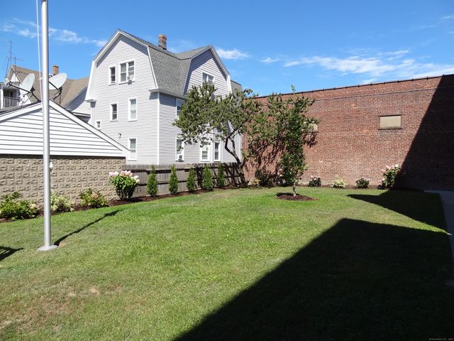 2806 Fairfield Avenue 301, Bridgeport, CT 06605