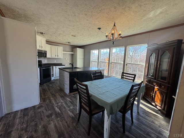 390 Bedford Highway, Lynch Station, VA 24571