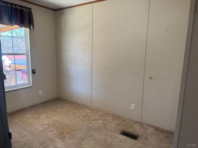 390 Bedford Highway, Lynch Station, VA 24571