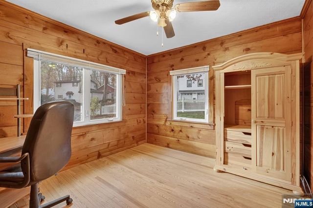 83 Lakeview Avenue, Ringwood, NJ 07456