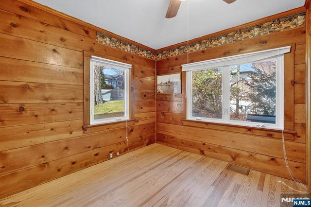 83 Lakeview Avenue, Ringwood, NJ 07456