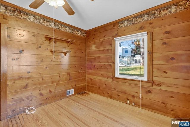 83 Lakeview Avenue, Ringwood, NJ 07456