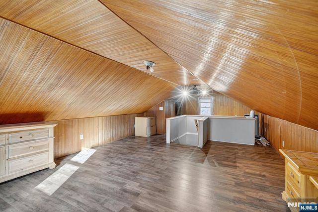 83 Lakeview Avenue, Ringwood, NJ 07456