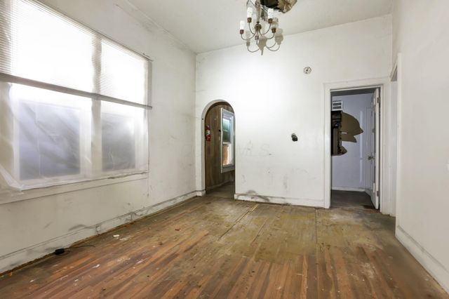 69-71 S Champion Avenue, Columbus, OH 43205