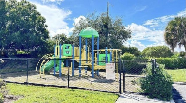 8955 WILES Road 306, Coral Springs, FL 33067