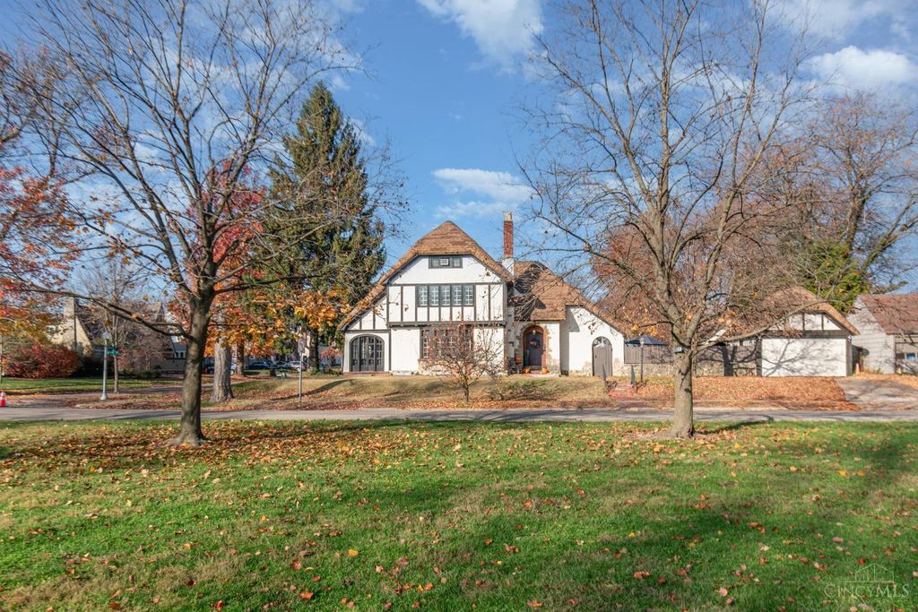 916 Gray Avenue, Hamilton, OH 45013