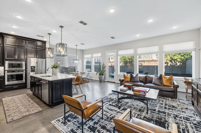 1423 Biondo Way, Houston, TX 77008