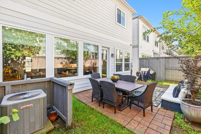 1423 Biondo Way, Houston, TX 77008