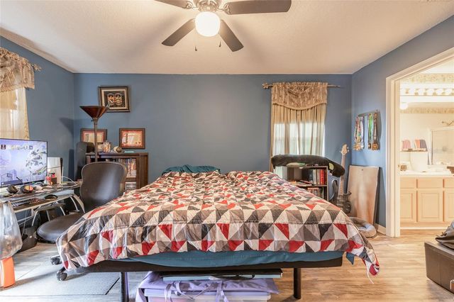 2431 WEATHERFORD DRIVE, Deltona, FL 32738