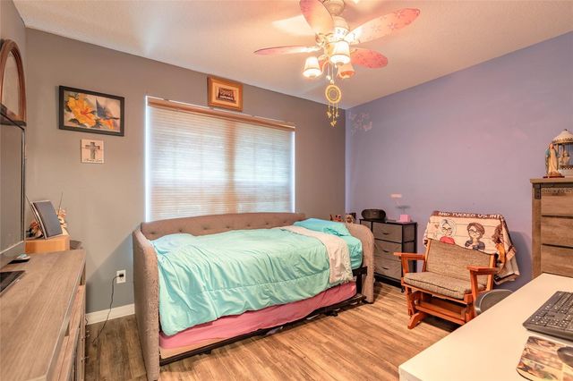 2431 WEATHERFORD DRIVE, Deltona, FL 32738