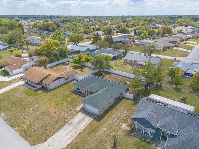 2431 WEATHERFORD DRIVE, Deltona, FL 32738