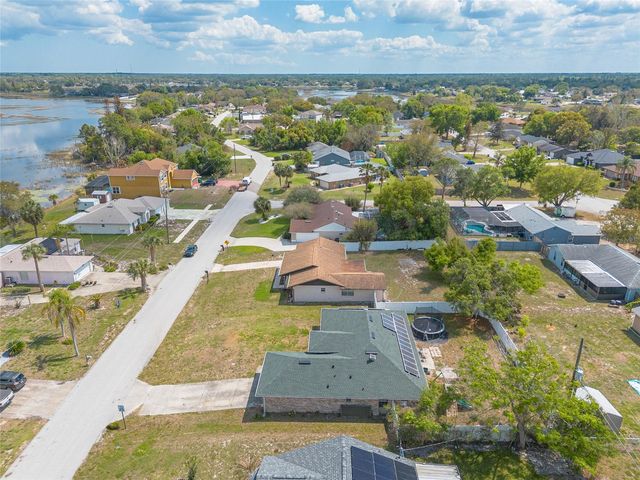 2431 WEATHERFORD DRIVE, Deltona, FL 32738