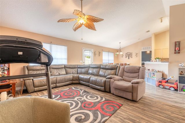 2431 WEATHERFORD DRIVE, Deltona, FL 32738