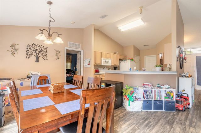 2431 WEATHERFORD DRIVE, Deltona, FL 32738