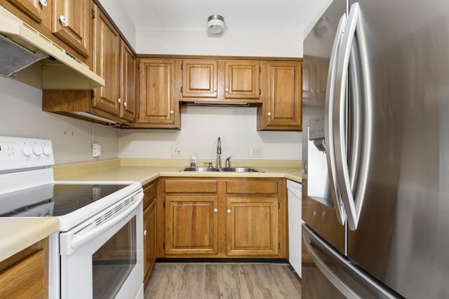 15030 E 2020 Road, Stockton, MO 65785