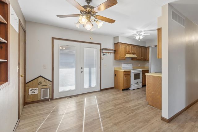 15030 E 2020 Road, Stockton, MO 65785