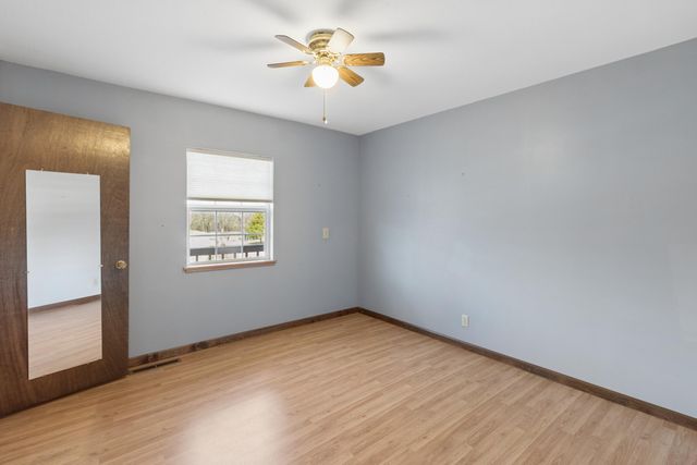 15030 E 2020 Road, Stockton, MO 65785