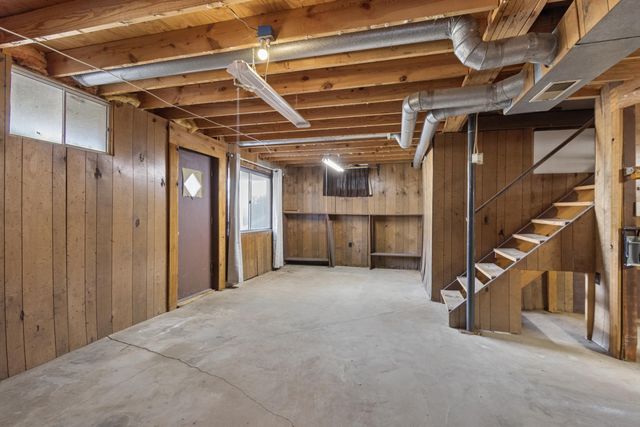 15030 E 2020 Road, Stockton, MO 65785