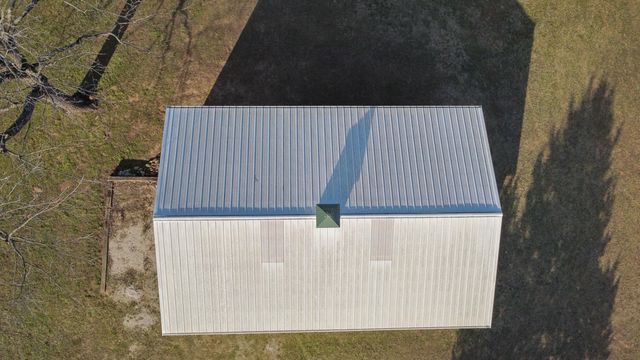 15030 E 2020 Road, Stockton, MO 65785