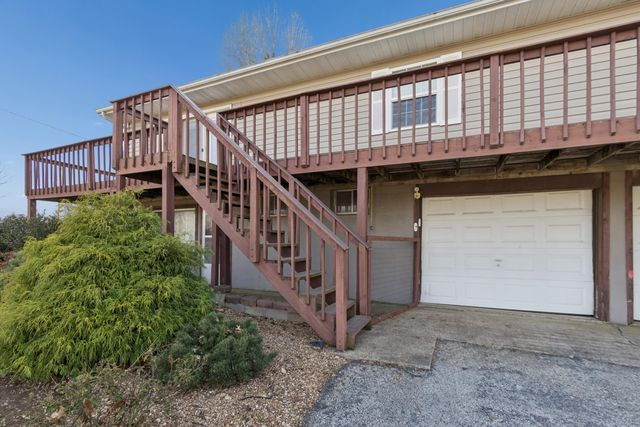 15030 E 2020 Road, Stockton, MO 65785