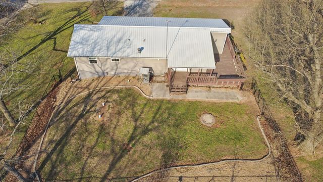 15030 E 2020 Road, Stockton, MO 65785