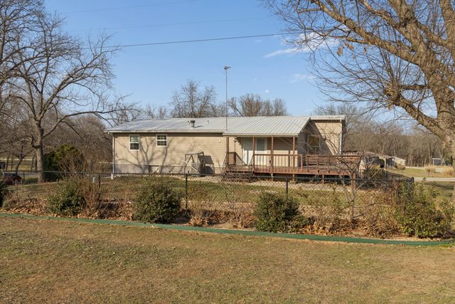 15030 E 2020 Road, Stockton, MO 65785
