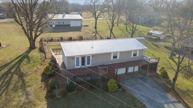 15030 E 2020 Road, Stockton, MO 65785