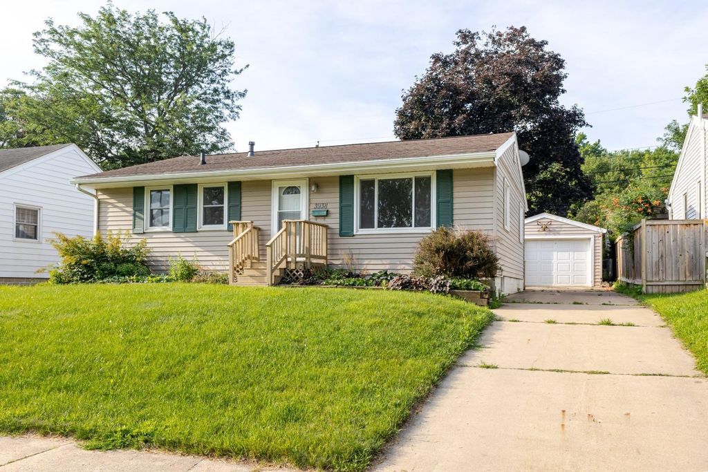 3938 7th Street NW, Rochester, MN 55901