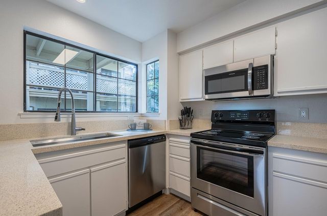 640 Pheasant Ridge Road, Monterey, CA 93940