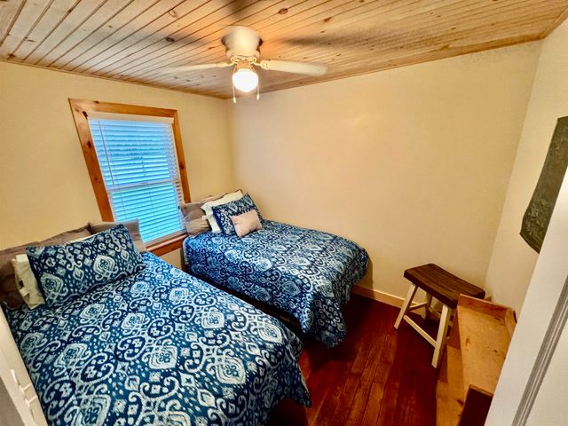 7 Jenning Lane, Hubbardton, VT 05735