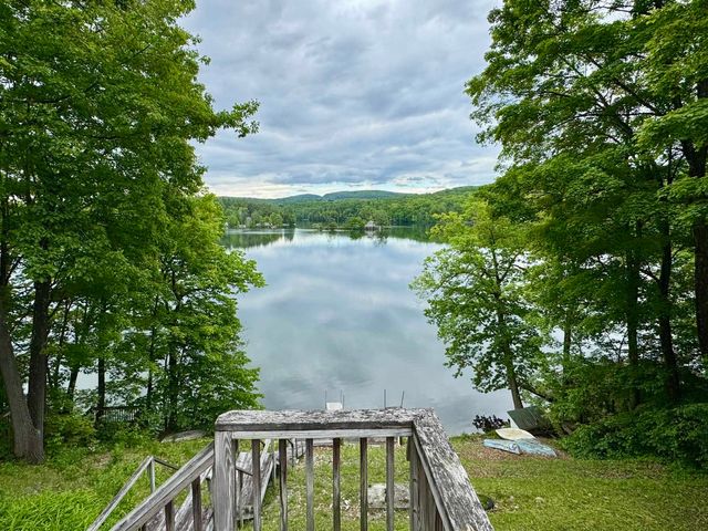 7 Jenning Lane, Hubbardton, VT 05735