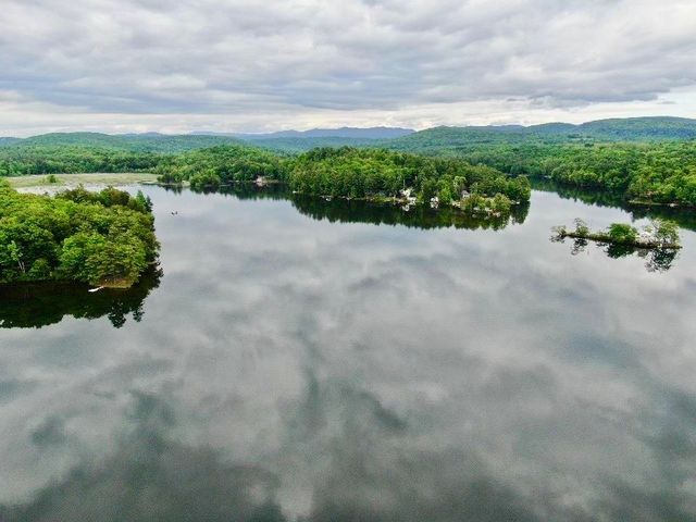 7 Jenning Lane, Hubbardton, VT 05735