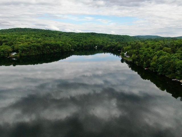 7 Jenning Lane, Hubbardton, VT 05735