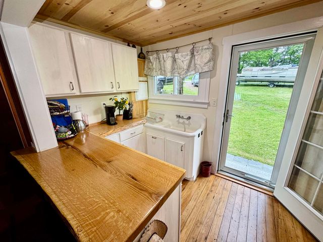 7 Jenning Lane, Hubbardton, VT 05735