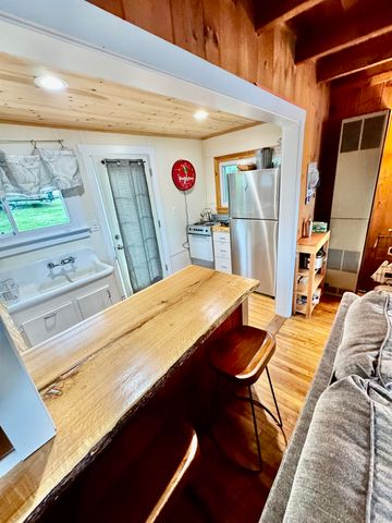 7 Jenning Lane, Hubbardton, VT 05735