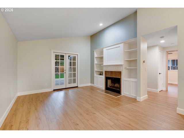 14371 Sw FANNO CREEK Ct, Portland, OR 97224