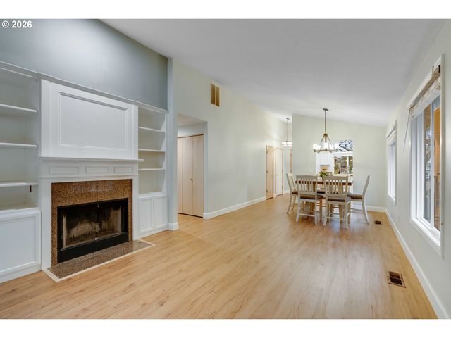 14371 Sw FANNO CREEK Ct, Portland, OR 97224