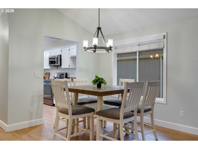 14371 Sw FANNO CREEK Ct, Portland, OR 97224