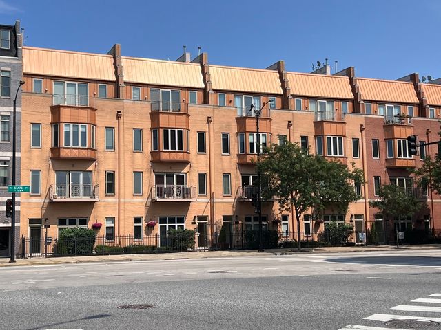 1911 S STATE Street 3, Chicago, IL 60616