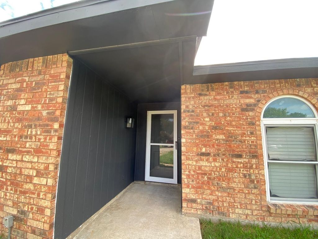 5217 Kisor Drive, The Colony, TX 75056