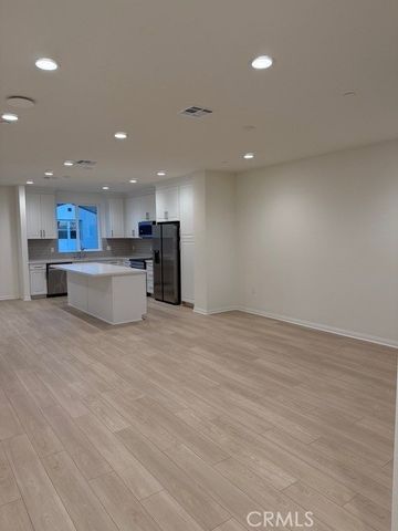 2420 E. Lincoln Avenue 3, Anaheim, CA 92806