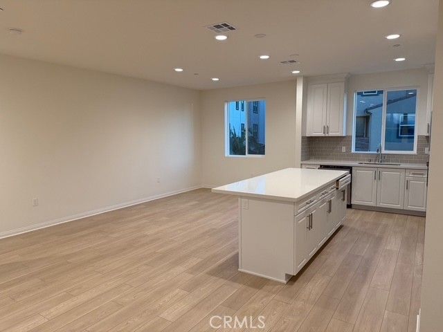 2420 E. Lincoln Avenue 3, Anaheim, CA 92806