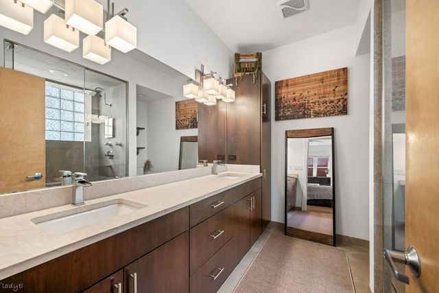 679 N PEORIA Street 4S, Chicago, IL 60642